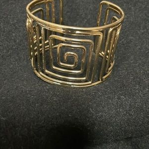 Geometric gold bracelet